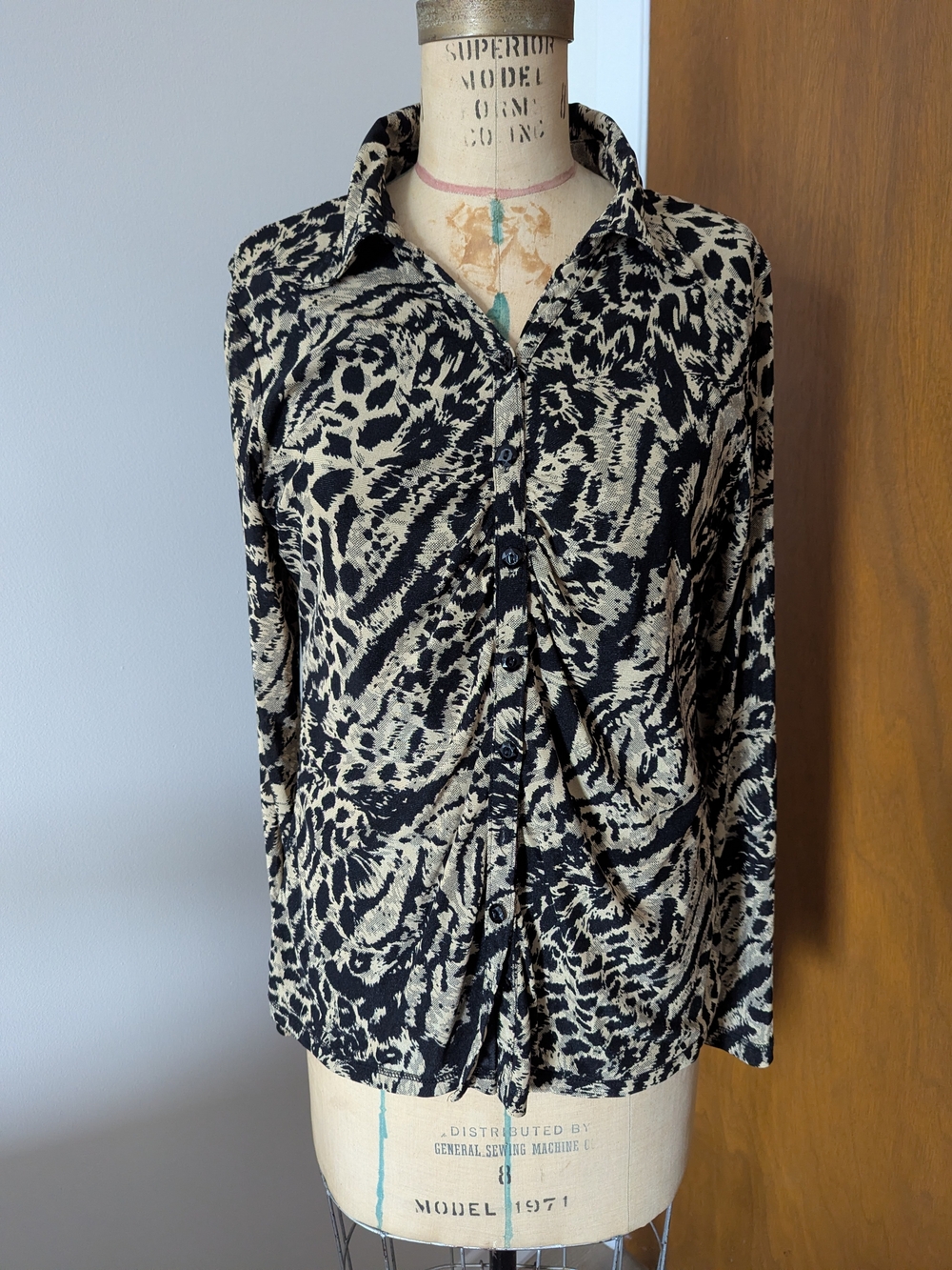 Black & Cream Leopard Print Button-Front